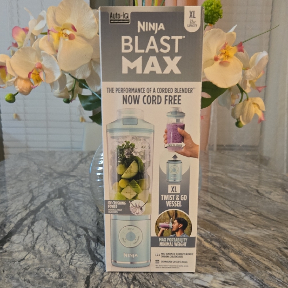 Ninja Blast Max Cord-Free Personal Blender – Pale Blue